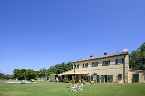 Villa Emily 10 by Marche Holiday Villas