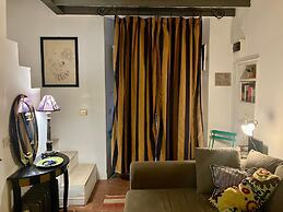 Palazzo Massimo Enchanting Apartment