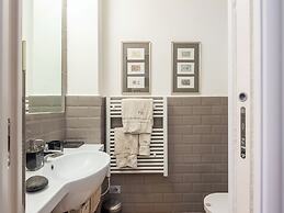 Auditorium Roof Top Apartment