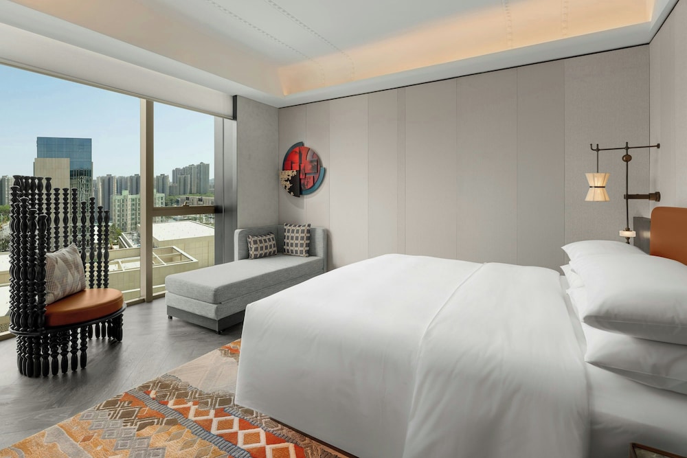 Renaissance Korla Hotel