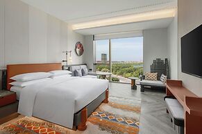 Renaissance Korla Hotel