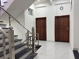 Shree Hanumat Kripa Dham