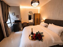 Bryanston Palms Accommodation