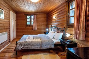 Chalet Likouresi Village
