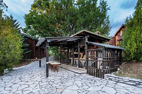 Chalet Likouresi Village