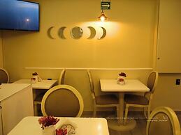 Hotel Santosi