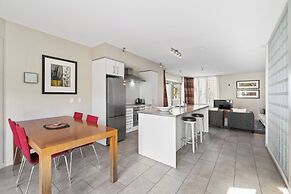 Paihia Waterfront Suites