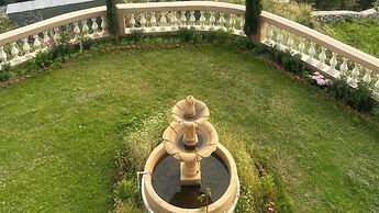 The Taal Cottage