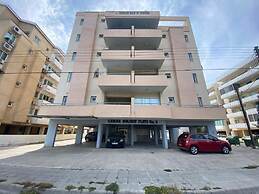Andrea 3-BR Apt in Mackenzie With Pool
