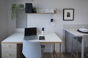 Modern Studios with Kitchen & Ensuite