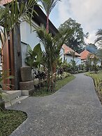 Tanah Wuk Villas