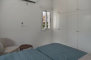 Phaedrus Living Olga Residence