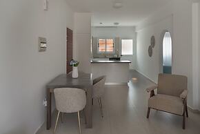 Phaedrus Living Olga Residence