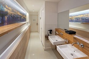 Marnix360Apartments