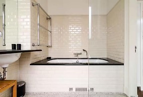 Marnix360Apartments