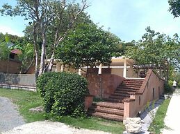 Three Bedroom Balinese Villa - a Shared Pool