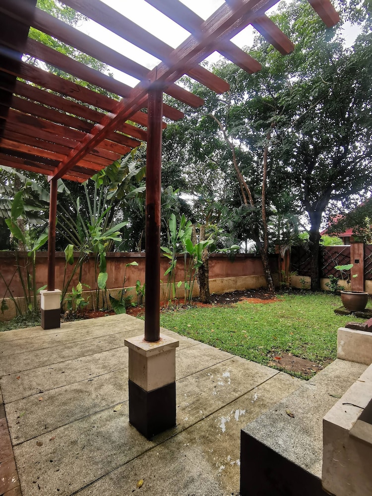 Three Bedroom Balinese Villa - a Shared Pool