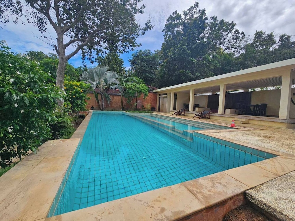Three Bedroom Balinese Villa - a Shared Pool