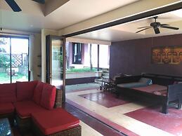 Three Bedroom Balinese Villa - a Shared Pool