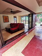 Three Bedroom Balinese Villa - a Shared Pool