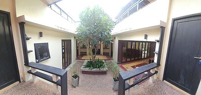 Three Bedroom Balinese Villa - a Shared Pool
