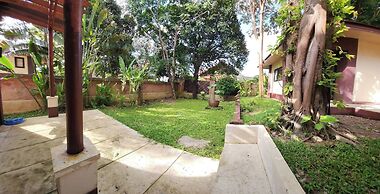 Three Bedroom Balinese Villa - a Shared Pool