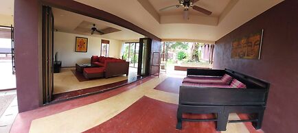 Three Bedroom Balinese Villa - a Shared Pool