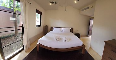 Three Bedroom Balinese Villa - a Shared Pool