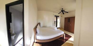 Three Bedroom Balinese Villa - a Shared Pool