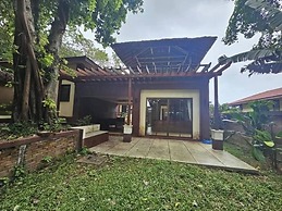 Three Bedroom Balinese Villa - a Shared Pool