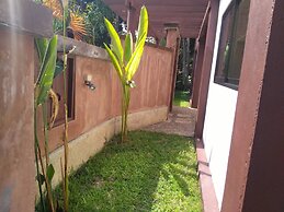 Three Bedroom Balinese Villa - a Shared Pool