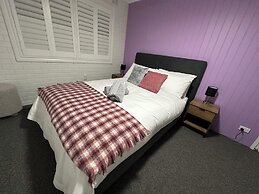 Central Cullen Apartments