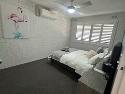 Central Cullen Apartments