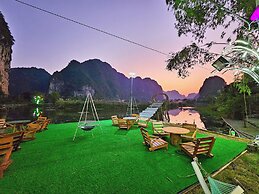 An Riverside Ecolodge