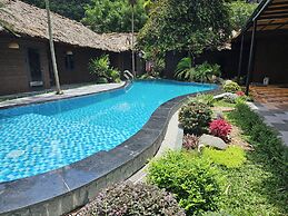 An Riverside Ecolodge