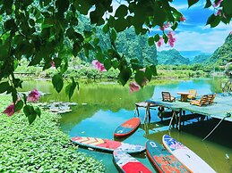 An Riverside Ecolodge
