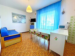 Apartment a Stone's Throw From the Beach