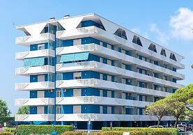 Apartment a Stone's Throw From the Beach