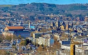 Apartment in Pellingen With Parking