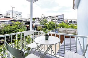 Tiny House Srinakarin At Sri Bearing Station