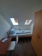 2-Rent Group Hostel Rooms&Apartments EVE168