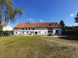 2-Rent Group Hostel Rooms&Apartments EVE168