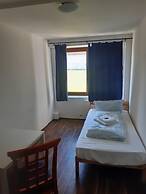 2-Rent Group Hostel Rooms&Apartments EVE168
