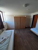 2-Rent Group Hostel Rooms&Apartments EVE168