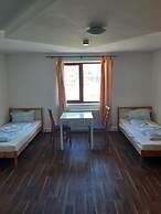 2-Rent Group Hostel Rooms&Apartments EVE168