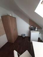 2-Rent Group Hostel Rooms&Apartments EVE168