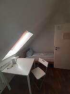 2-Rent Group Hostel Rooms&Apartments EVE168