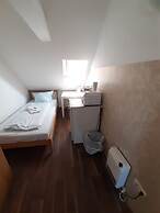 2-Rent Group Hostel Rooms&Apartments EVE168
