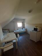 2-Rent Group Hostel Rooms&Apartments EVE168