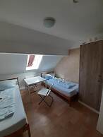 2-Rent Group Hostel Rooms&Apartments EVE168